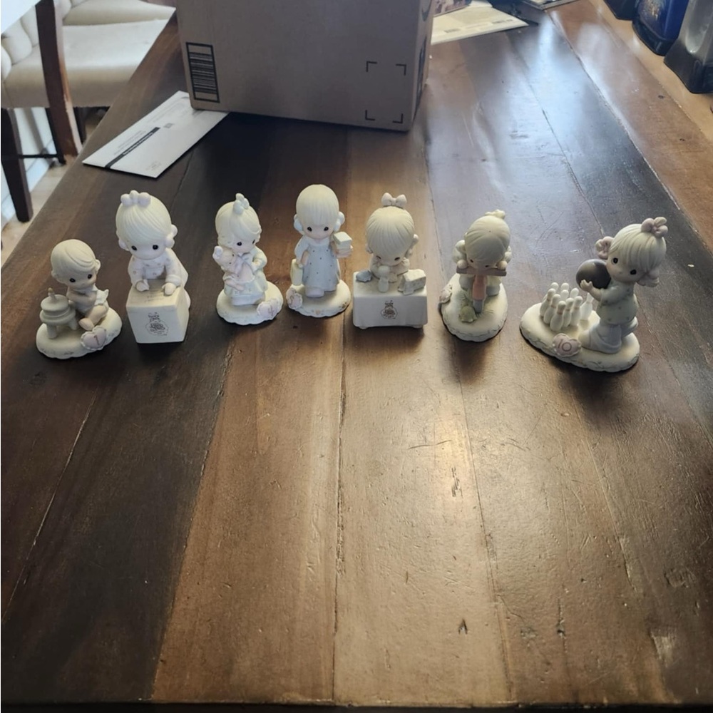 Precious Moments White and Cream Decorative Accents